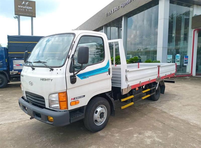 HYUNDAI N250SL 2,5 TẤN THÙNG 4,5M