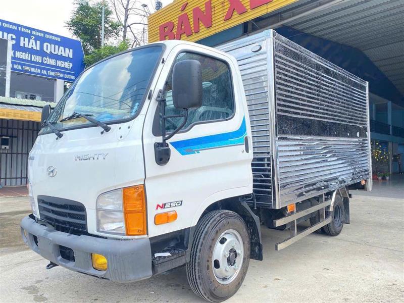 HYUNDAI N250 THÙNG KÍN 2,4 TẤN THÙNG 3,5M