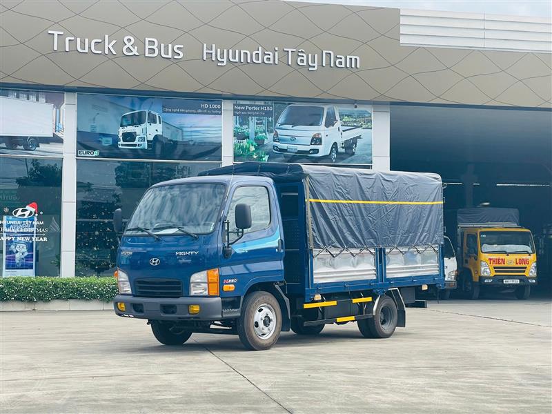 HYUNDAI N250 THÙNG MUI BẠT 2,4 TẤN THÙNG 3,5M