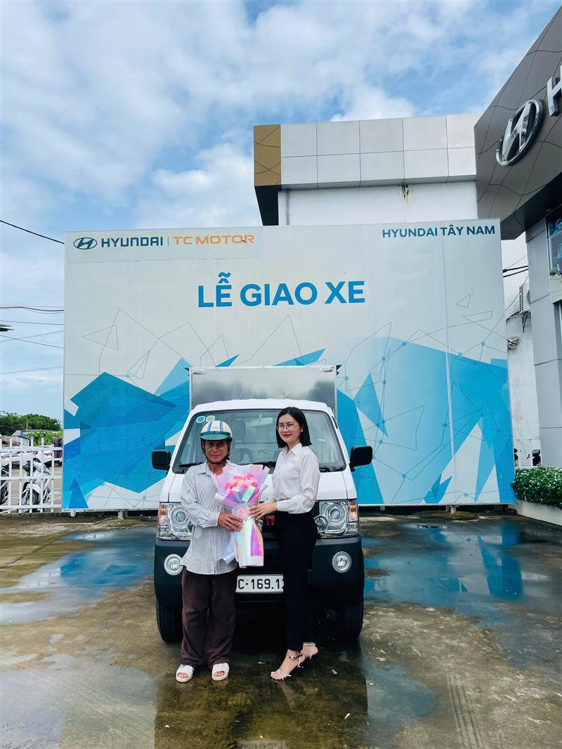 GIAO XE SRM K990 THÙNG KÍN CÁNH DƠI
