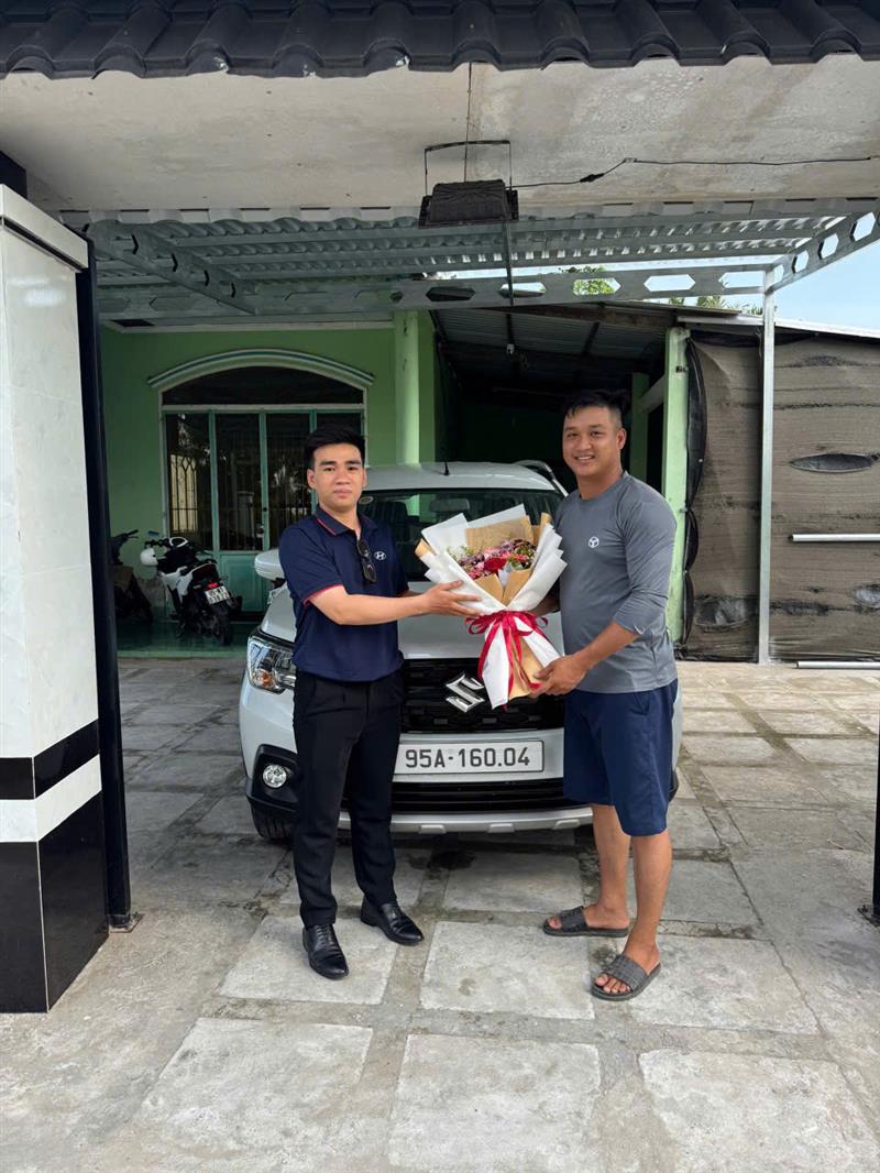 GIAO XE DU LỊCH SUZUKI XL7