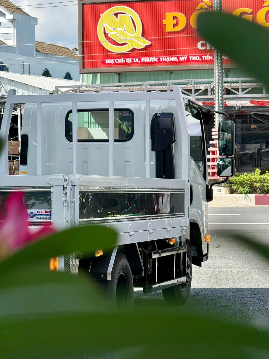 ISUZU QKR 230 THÙNG LỬNG Ngoại thất 6