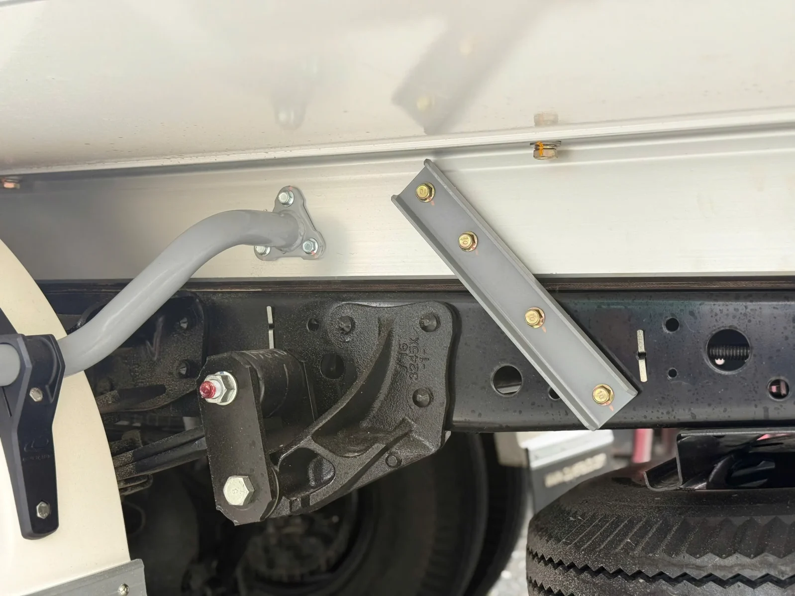 ISUZU QKR 270 ĐÔNG LẠNH QUYỀN AUTO Nội thất 5