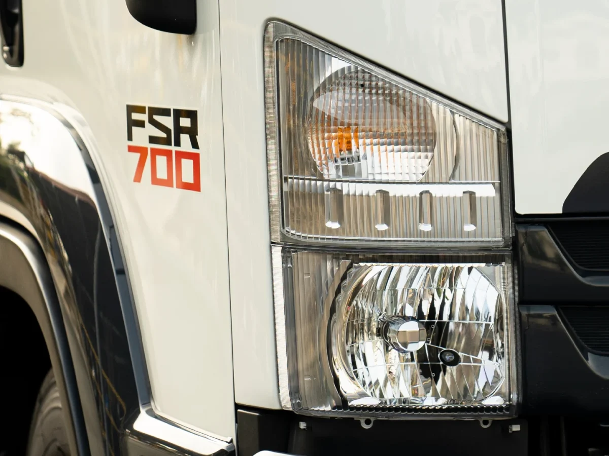 Isuzu FSR 700 Euro 5 Thùng Bạt Bửng Nhôm Garage Lượm Ngoại thất 9