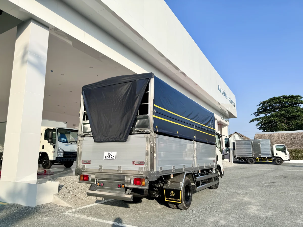 ISUZU QKR 210 THÙNG BẠT BỬNG NHÔM GARAGE LƯỢM Ngoại thất 4