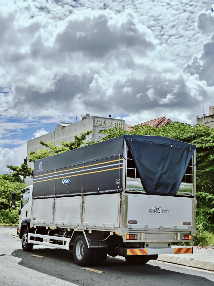 Isuzu FSR 700 Euro 5 Thùng Bạt Bửng Nhôm Garage Lượm Ngoại thất 5