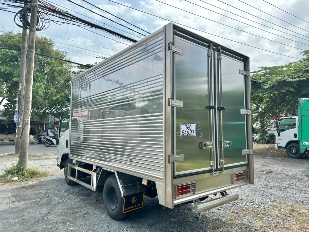 ISUZU QKR 230 THÙNG KÍN VÁCH ĐÚC GARAGE LƯỢM Ngoại thất 4