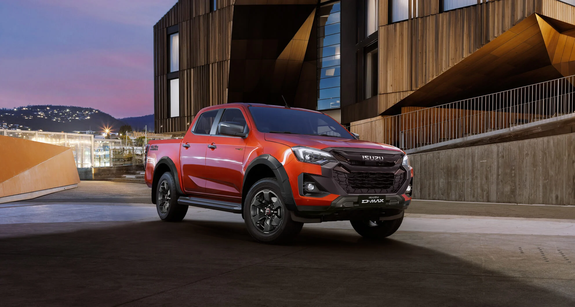 Isuzu D-Max Type Z 1.9L 4×4 AT – Ngoại thất