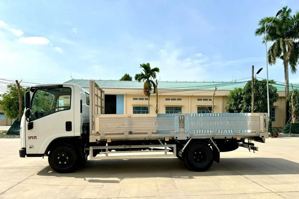 ISUZU QKR 270 THÙNG LỬNG BỬNG INOX GARAGE LƯỢM Ngoại thất 2