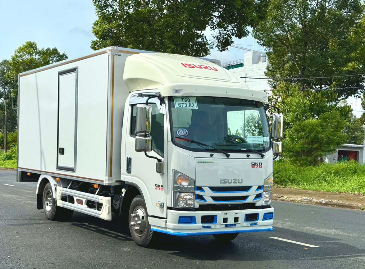 ISUZU QKR 270 THÙNG KÍN COPOSITE GARAGE LƯỢM Ngoại thất 2