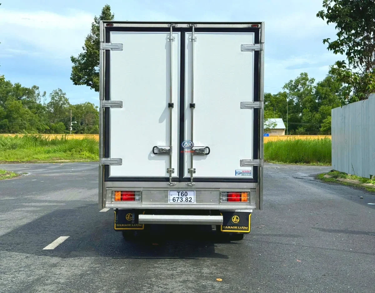 ISUZU QKR 270 THÙNG KÍN COPOSITE GARAGE LƯỢM Ngoại thất 6