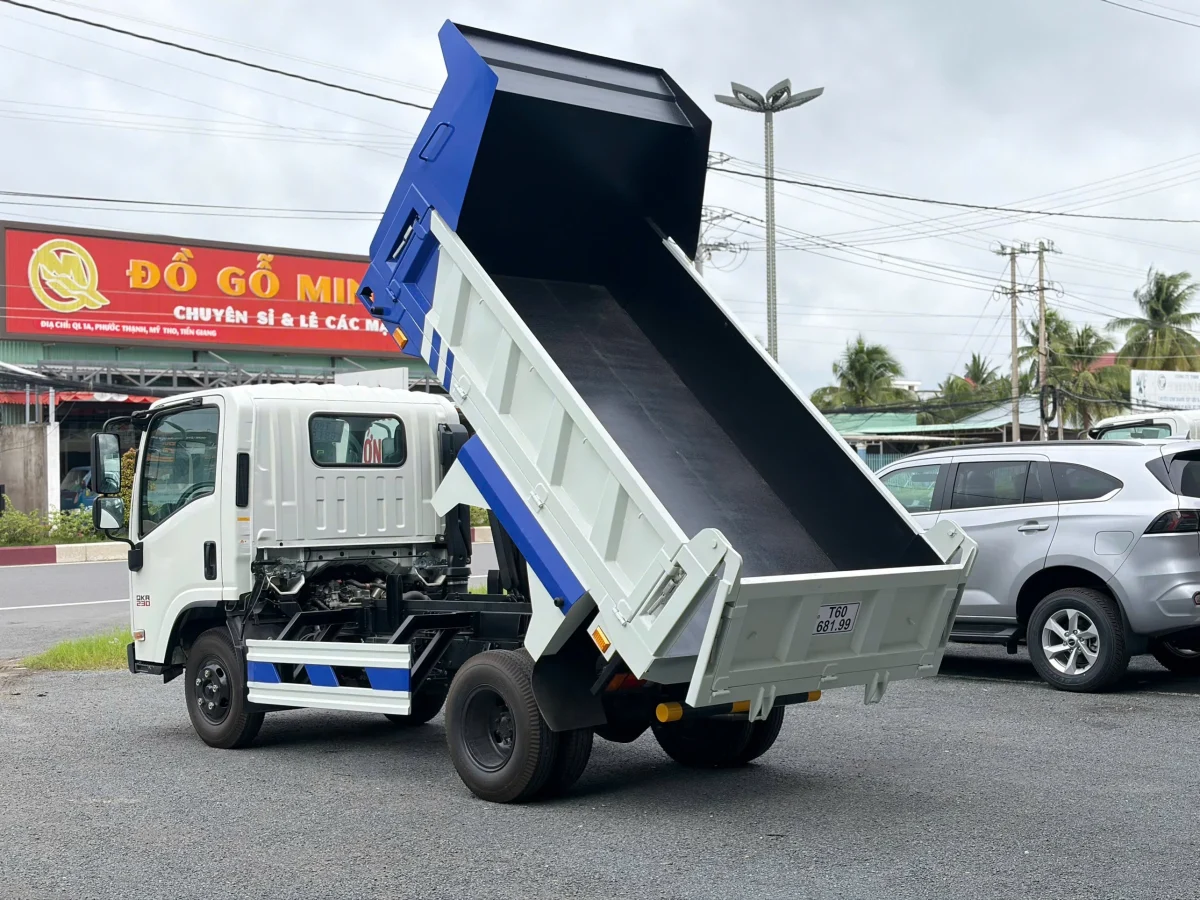 ISUZU QKR 230 THÙNG BEN Ngoại thất 7