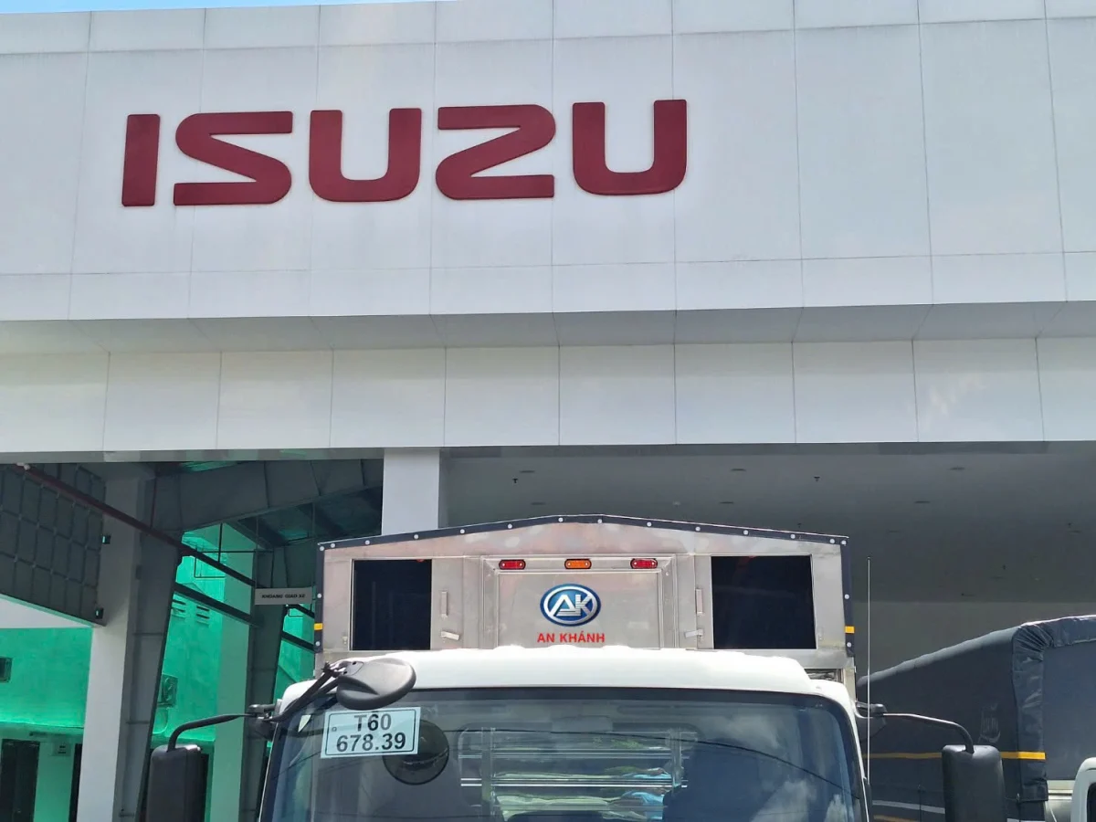 Isuzu FRR 650 Euro 5 Thùng Bạt Bửng Nhôm Garage Lượm Ngoại thất 7