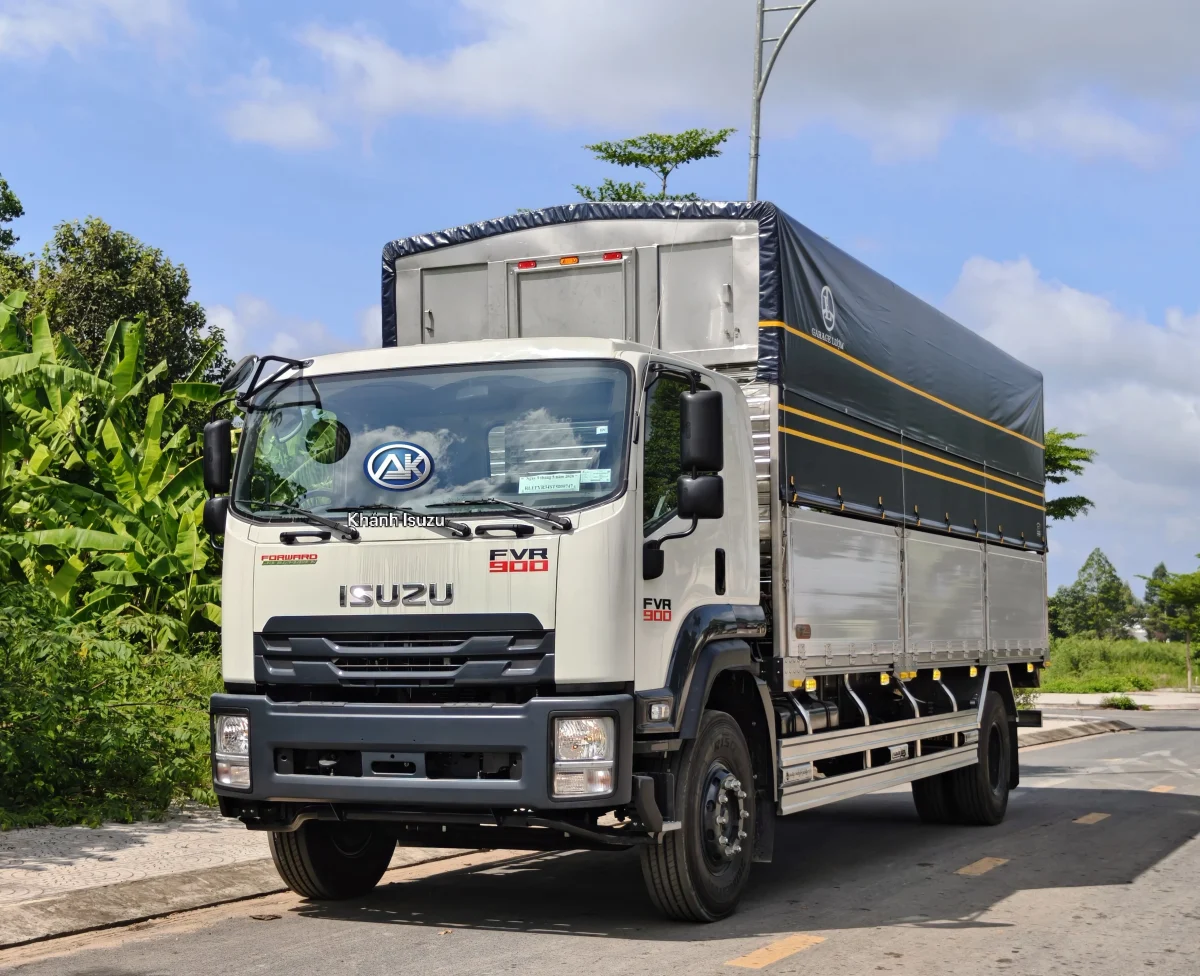 Isuzu FVR 900 8.6 Tấn Thùng Dài 7m4 Garage Lượm Ngoại thất 2
