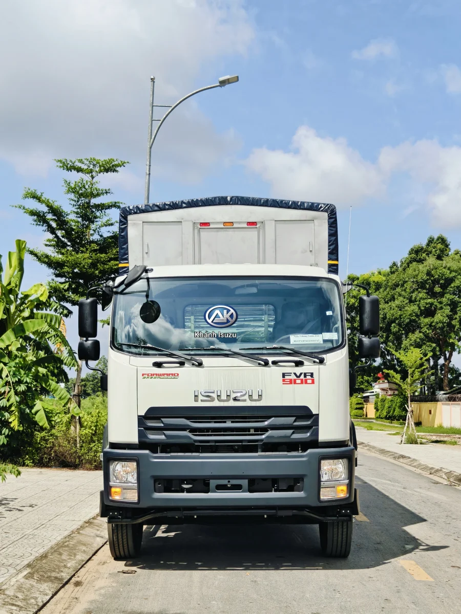 Isuzu FVR 900 8.6 Tấn Thùng Dài 7m4 Garage Lượm Ngoại thất 1